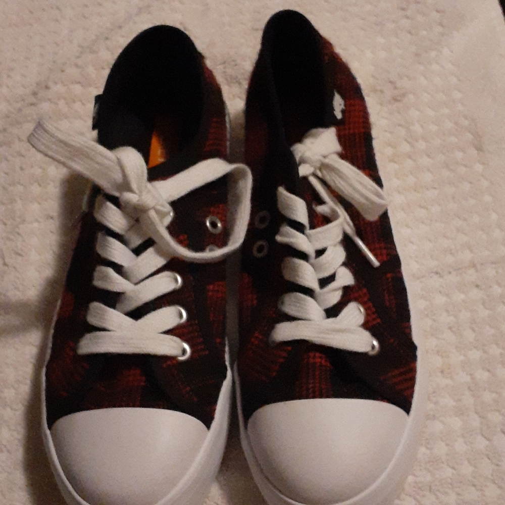 Rocket dog sneakers